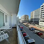 Appartement Mit Badewanne Am Strand Und Balkon